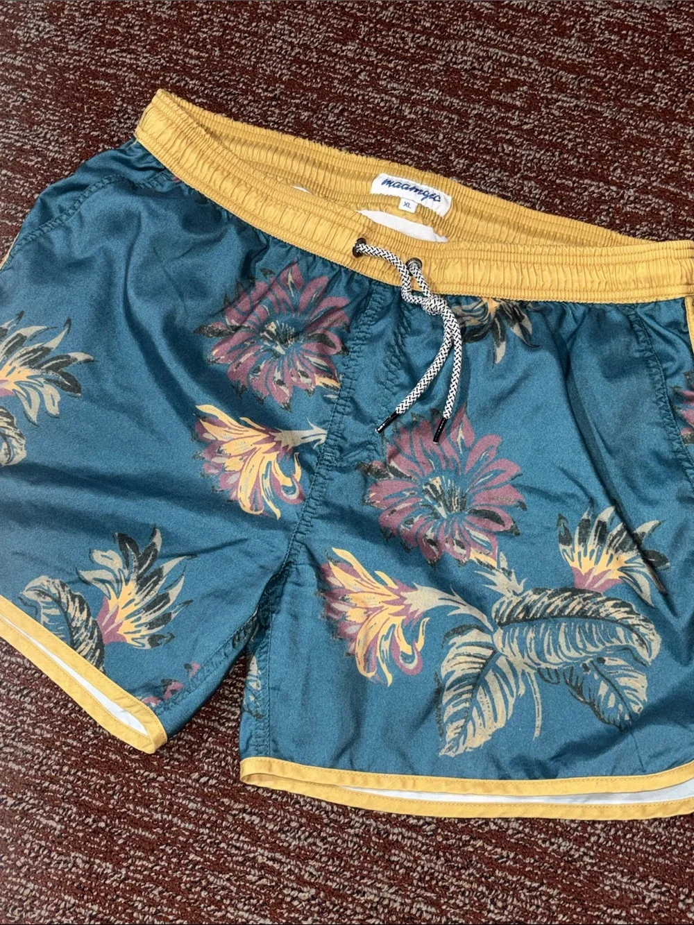 Maamgic 5” swim shorts tropical print chartreuse trim floral print beach XL